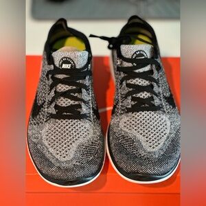 NIKE Free Run Flyknit